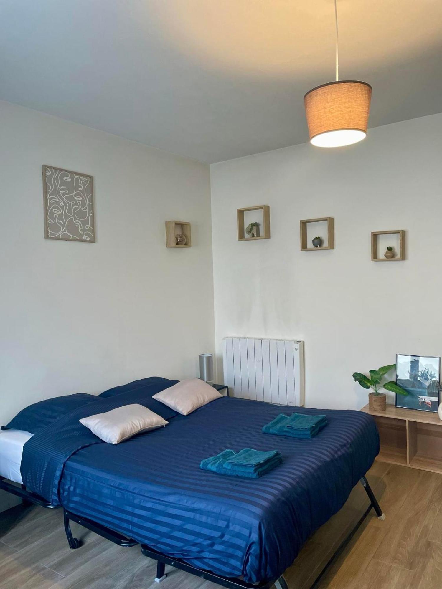 Appartement Cosy Proche Gare อองเชร์ ภายนอก รูปภาพ